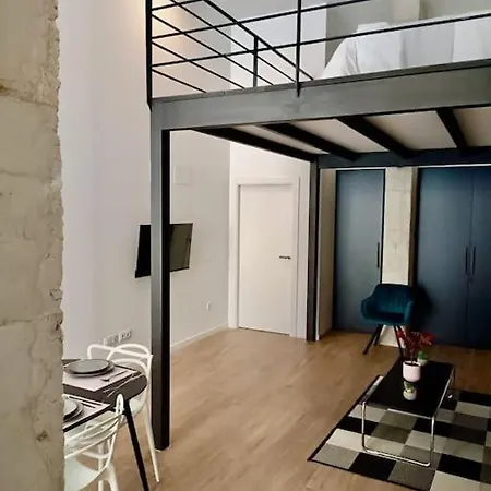 Lägenhet Stylish Loft In Vibrant